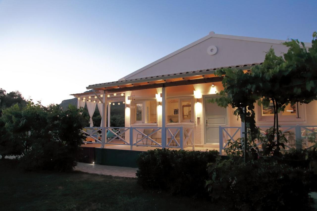 Blue Sky Cottage, Kanouli Beach Halikounas Exterior photo